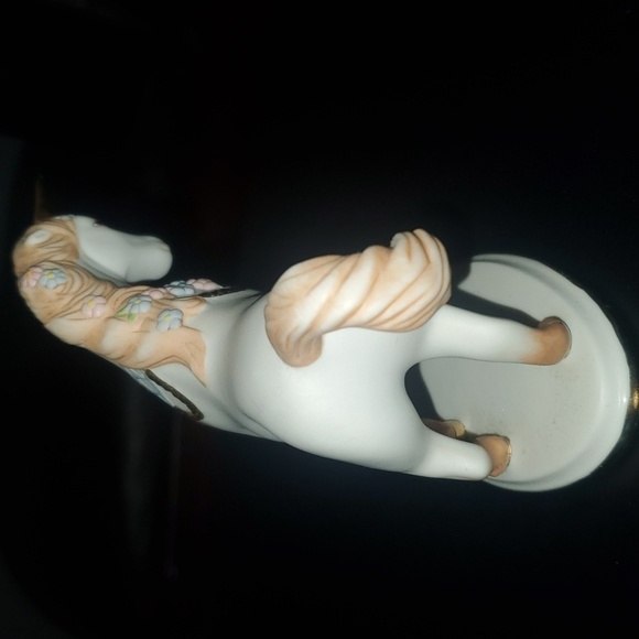 The Franklin Mint single unicorn sculpture piece small was part of a collection - Picture 5 of 5